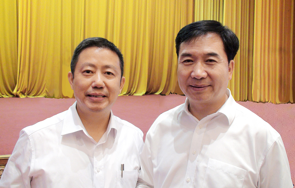中央政治局常委、中央紀律檢查委員會書記李希與周海江合影
